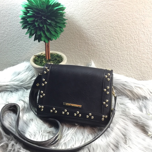 Steve Madden Handbags - NWOT Steve Madden cross body purse